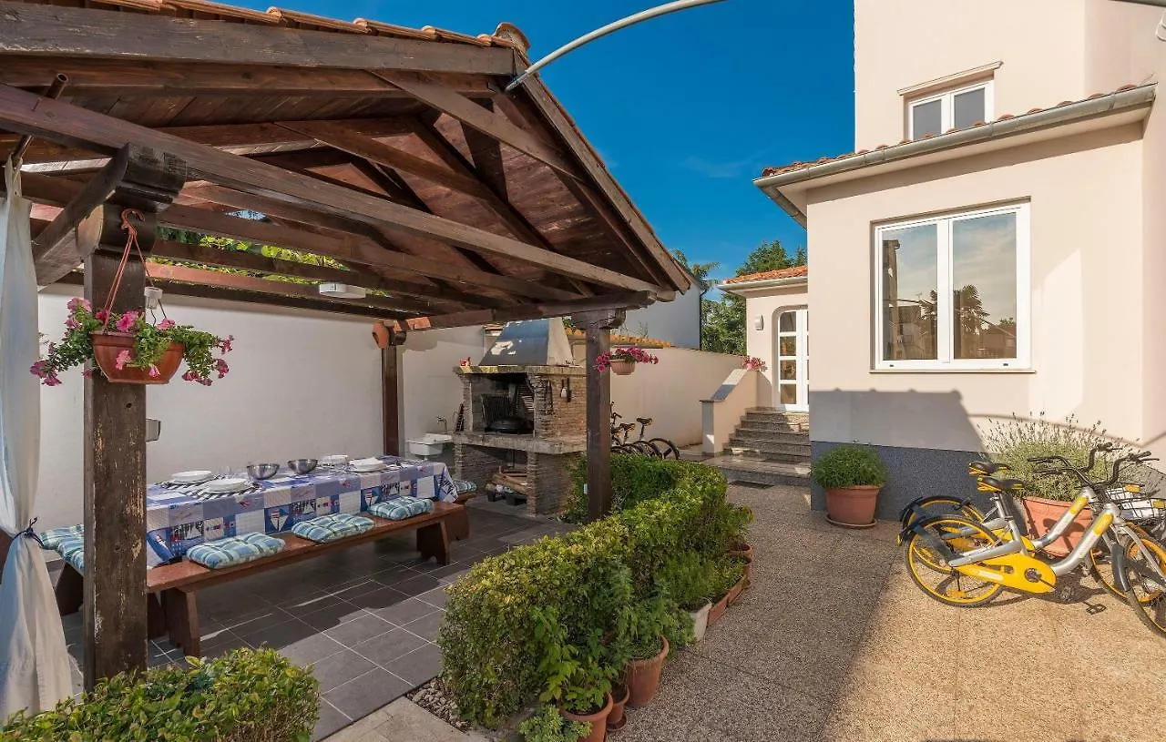 Apartments Vita Porec 0*,