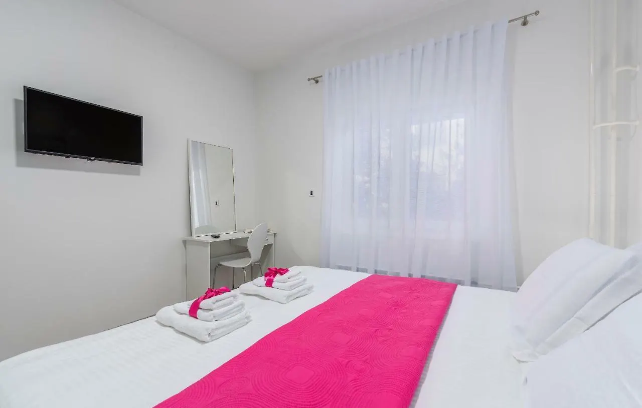 Apartments Vita Porec 0*,  Croazia